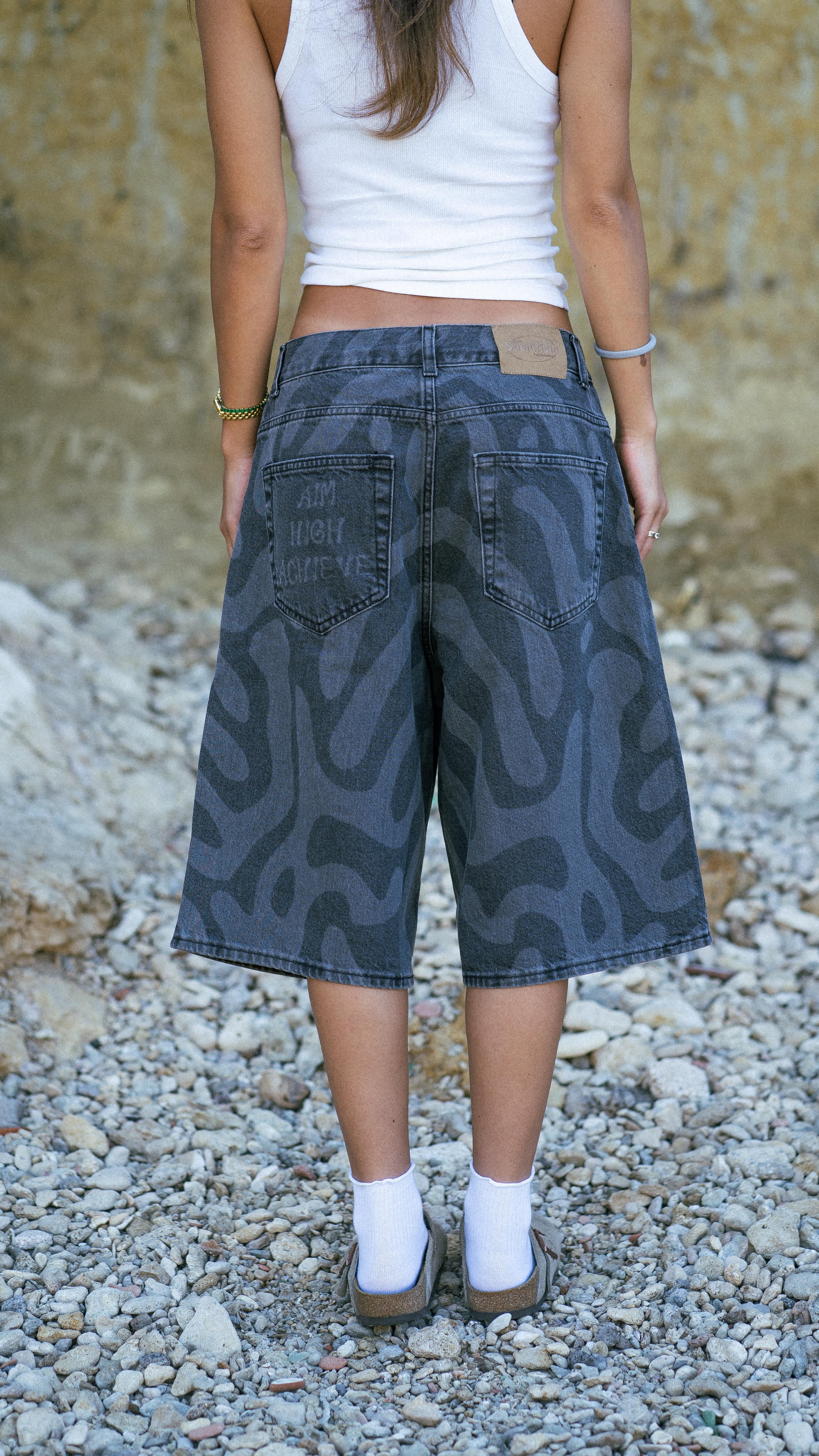 MACKEREL JORTS BLACK WASHED